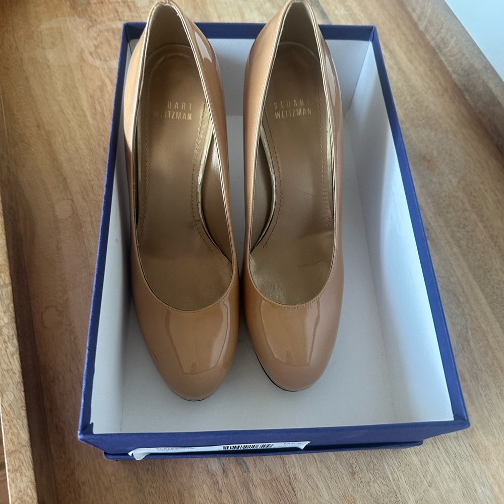 Stuart Weitzman Nude Patent Leather Heels - 7.5